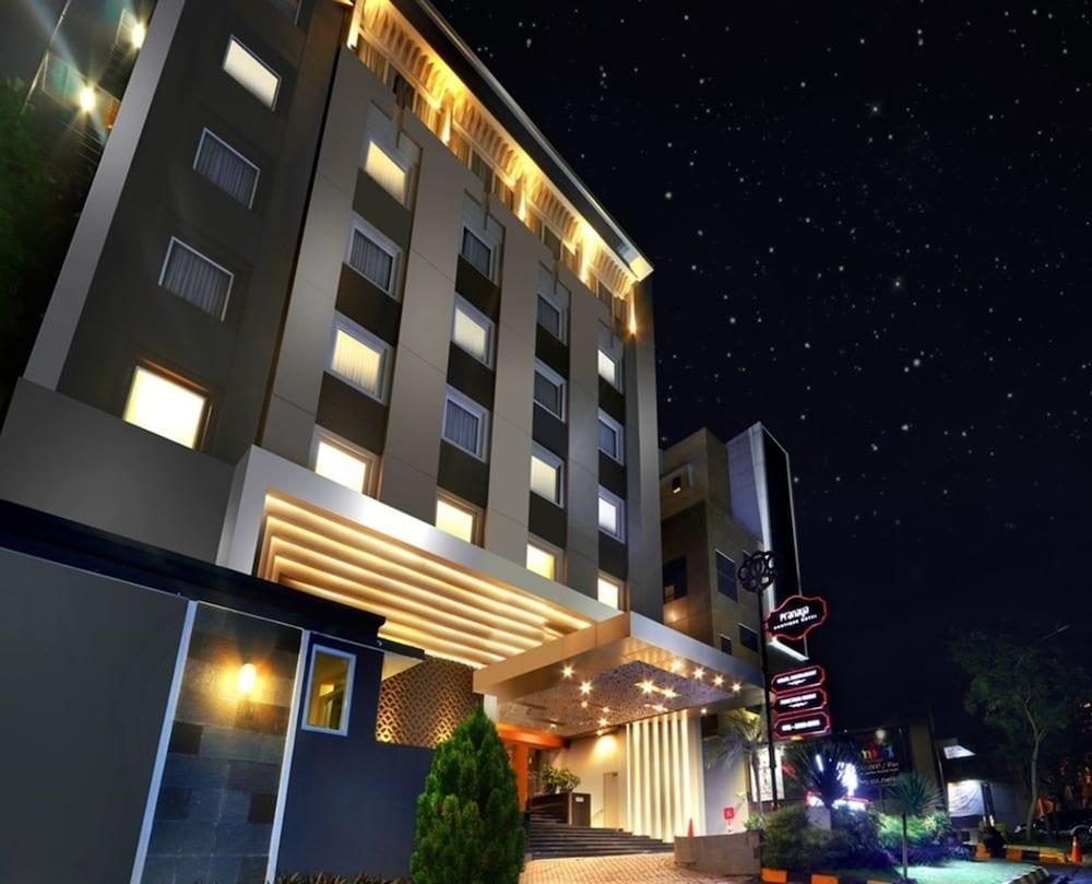 Pranaya Boutique Hotel Serpong Exterior photo